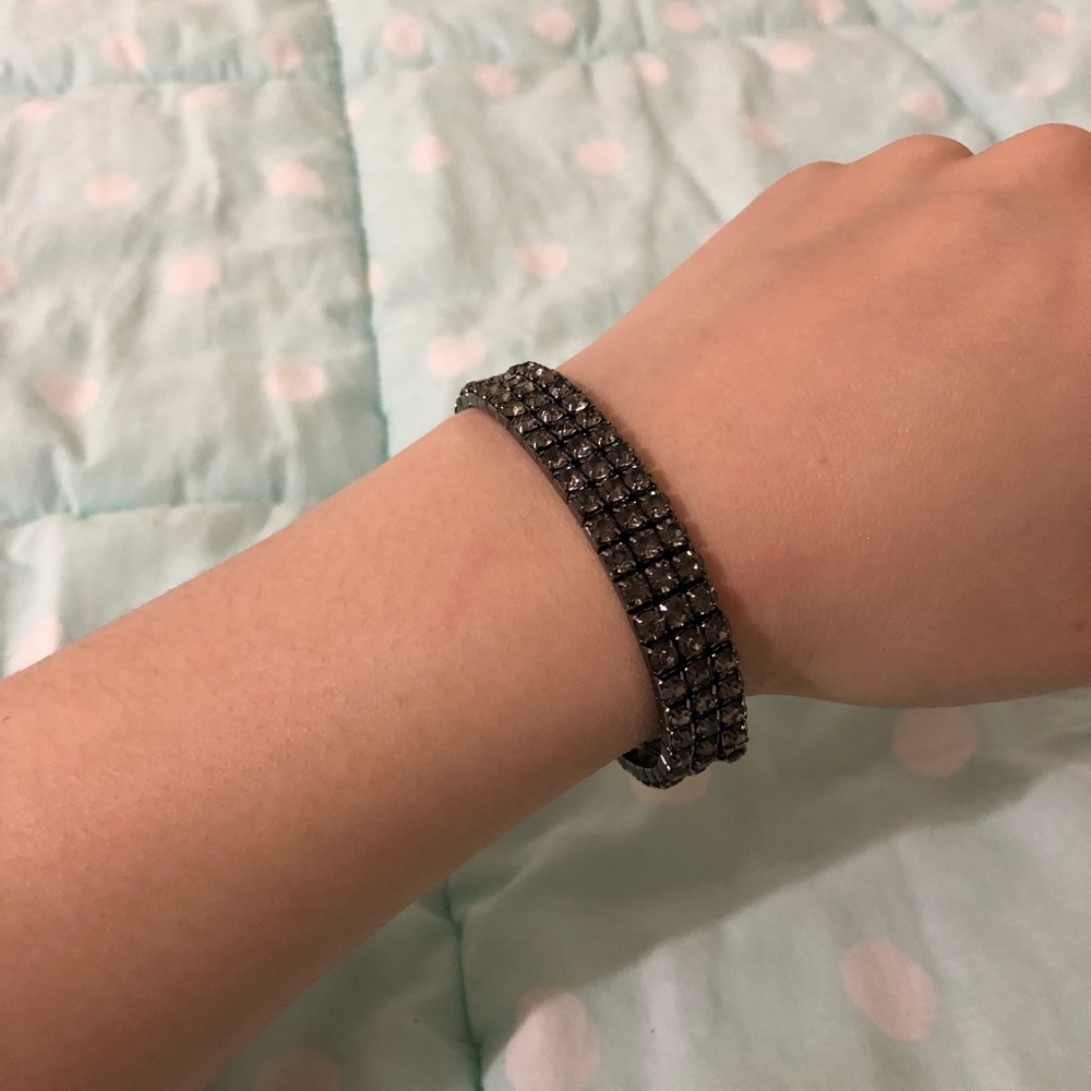 Grey extendable bracelet